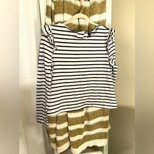 SHEIN Frenchy striped top. Buttons on back & ruffles on shoulders. Size Small.